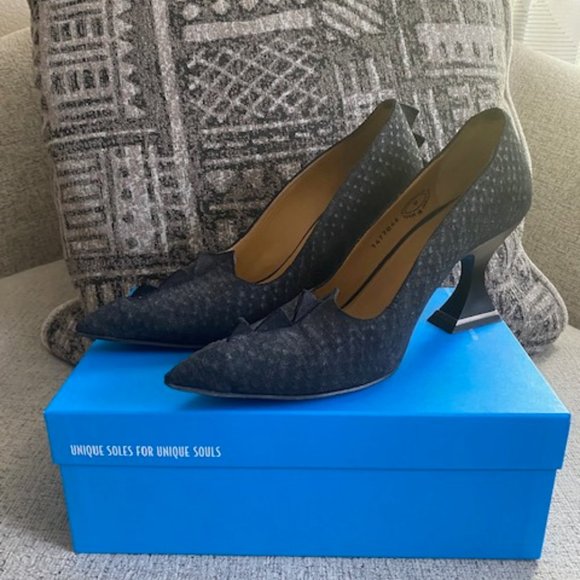 John Fluevog Shoes - ESOTERIC TEMPTATIONS POLLY TEXTURED PUMP WITH SPIKES